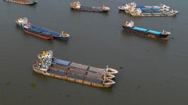 Across the Meghna River, piracy, extortion, and physical assault have become recurring occupational hazards for light vessel workers. Photo: Syed Zakir Hossain